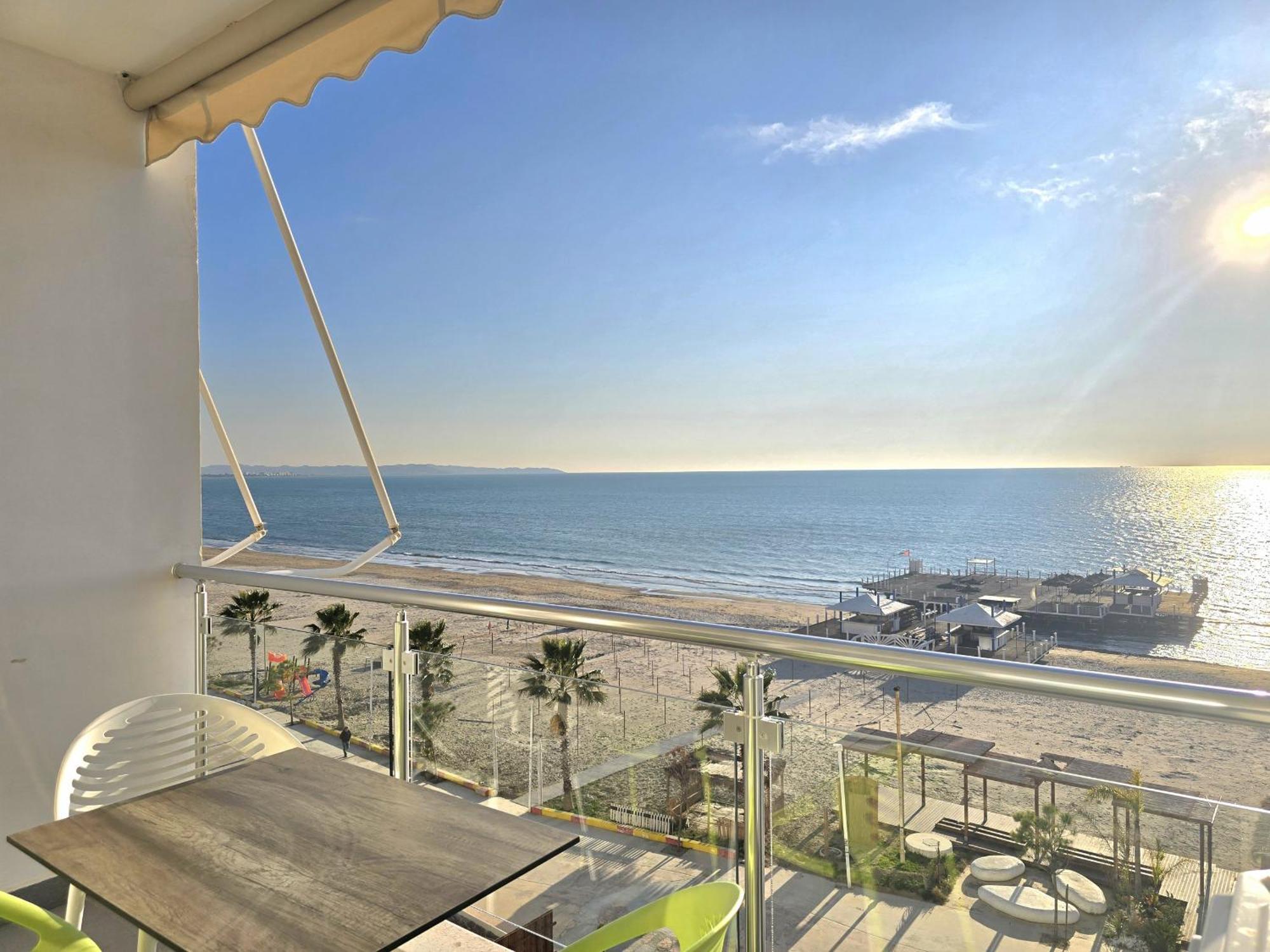 Brisa Del Mar Beachfront *